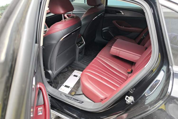 Used Hongqi H5 2024 2.0T Automatic Smart Connect Flagship Edition Left Rear Seat
