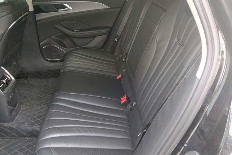 Used Hongqi H5 2024 2.0T Automatic Smart Connect Flagship Edition Left Rear Seat