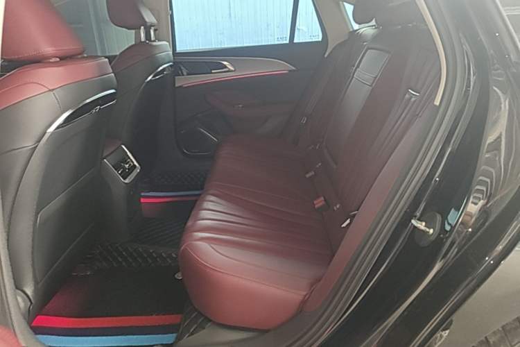 Used Hongqi H5 2024 2.0T Automatic Smart Connect Flagship Edition Left Rear Seat