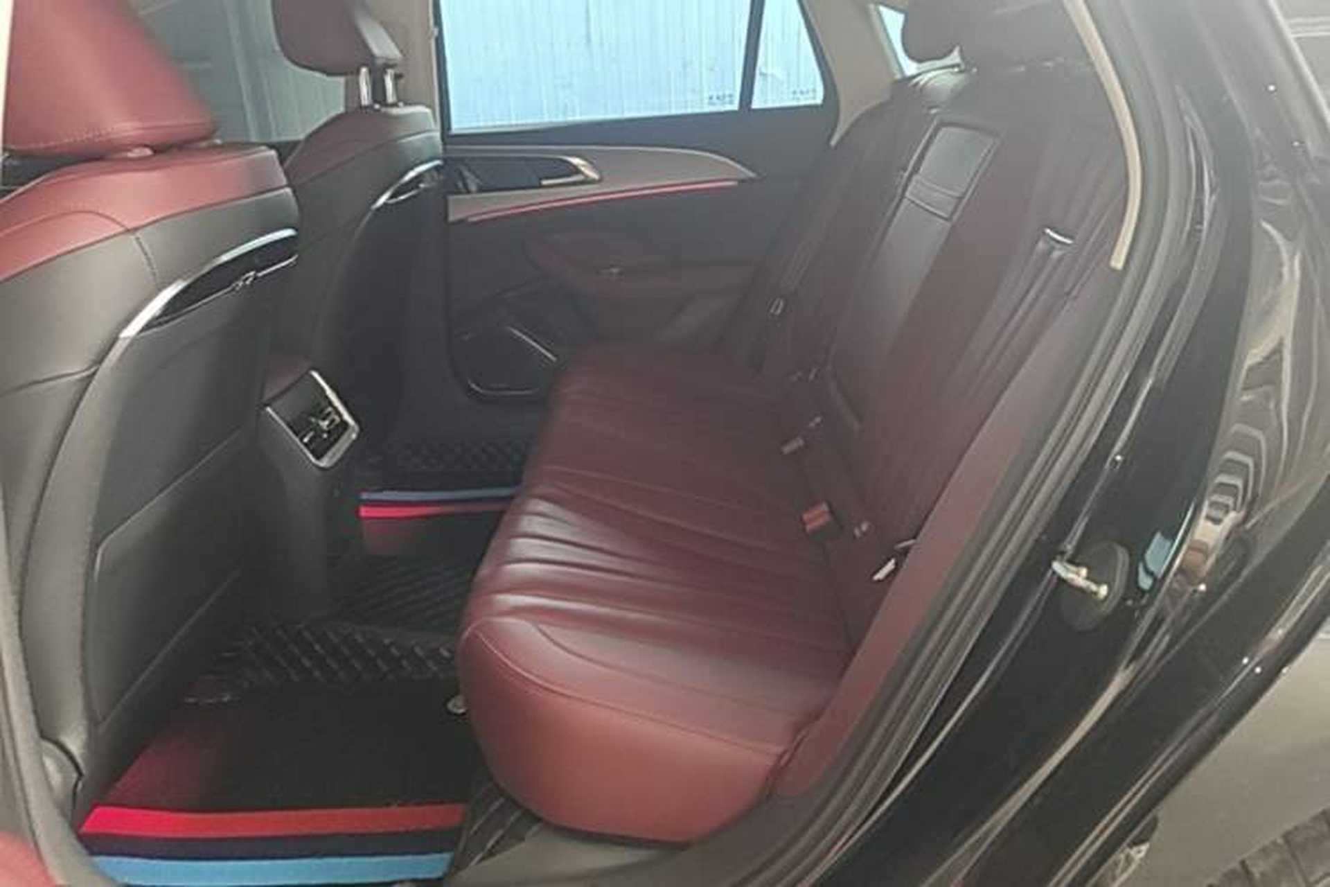 Used Hongqi H5 2024 2.0T Automatic Smart Connect Flagship Edition Left Rear Seat
