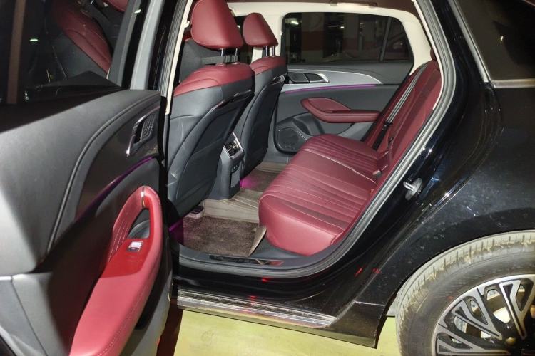 Used Hongqi H5 2024 2.0T Automatic Smart Connect Flagship Edition Left Rear Seat