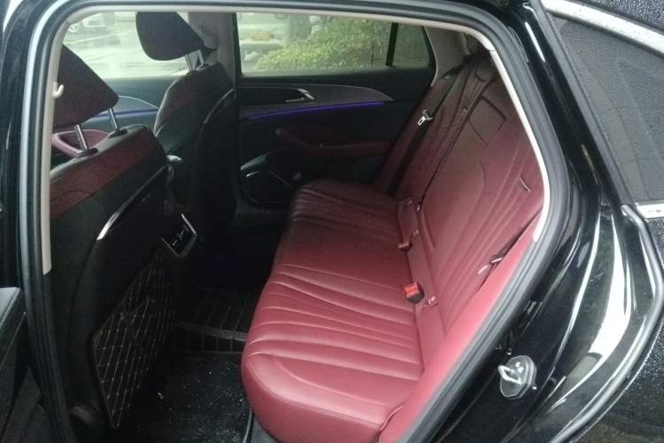Used Hongqi H5 2024 2.0T Automatic Smart Connect Flagship Edition Left Rear Seat
