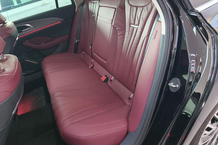 Used Hongqi H5 2024 2.0T Automatic Smart Connect Flagship Edition Left Rear Seat