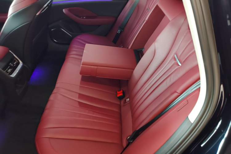 Used Hongqi H5 2024 2.0T Automatic Smart Connect Flagship Edition Left Rear Seat