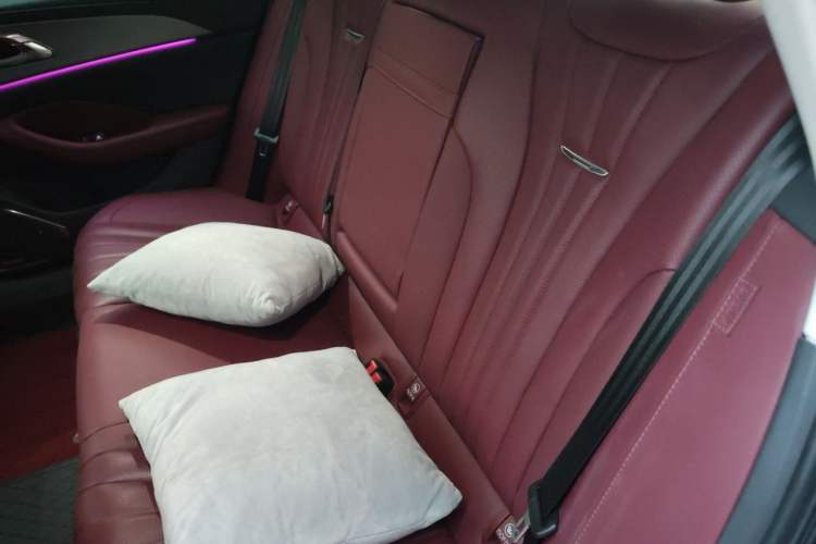 Used Hongqi H5 2024 2.0T Automatic Smart Connect Flagship Edition Left Rear Seat