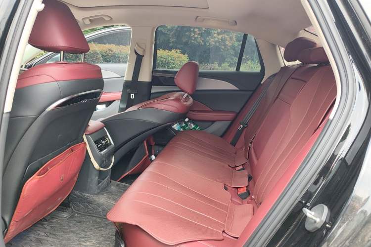 Used Hongqi H5 2024 2.0T Automatic Smart Connect Flagship Edition Left Rear Seat