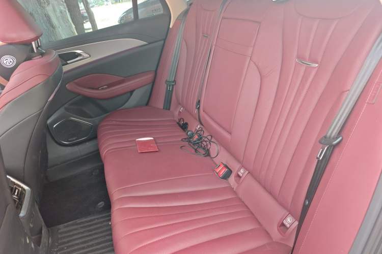 Used Hongqi H5 2024 2.0T Automatic Smart Connect Flagship Edition Left Rear Seat