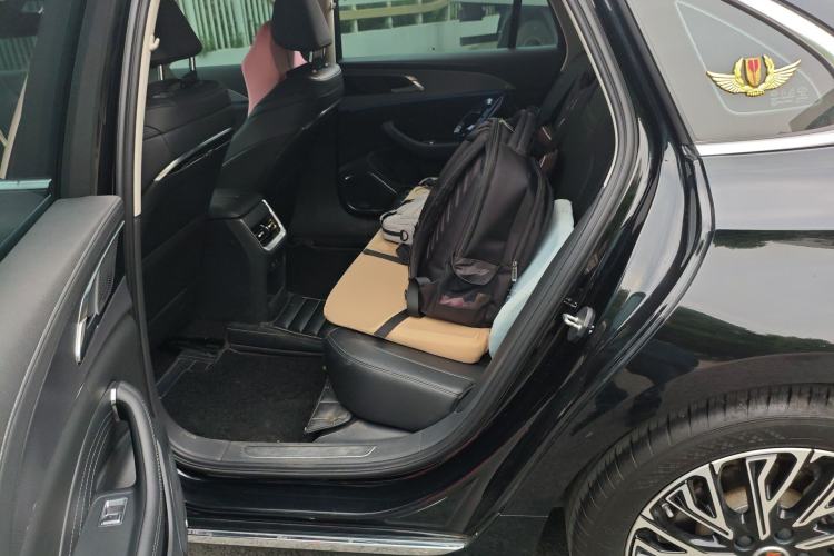 Used Hongqi H5 2024 2.0T Automatic Smart Connect Flagship Edition Left Rear Seat