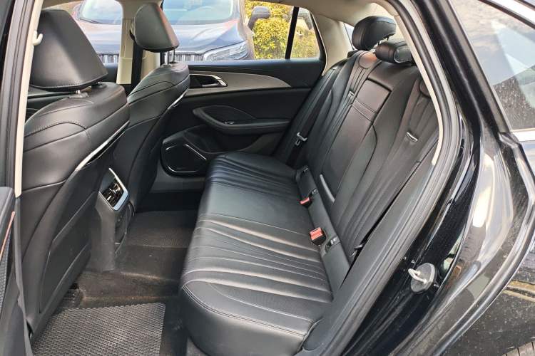 Used Hongqi H5 2024 1.5T DCT Smart Connect Flagship Edition Left Rear Seat