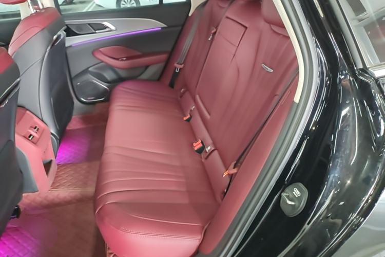 Used Hongqi H5 2024 2.0T Automatic Smart Connect Flagship Edition Left Rear Seat