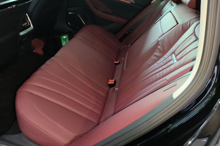 Used Hongqi H5 2024 2.0T Automatic Smart Connect Flagship Edition Left Rear Seat