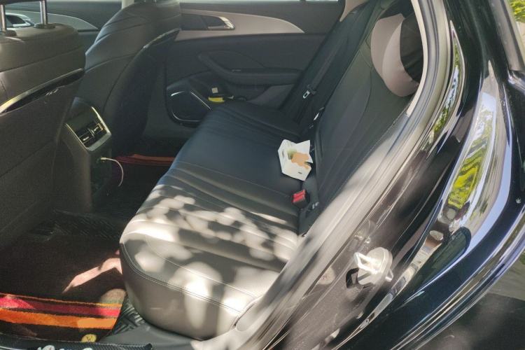 Used Hongqi H5 2024 2.0T Automatic Smart Connect Flagship Edition Left Rear Seat