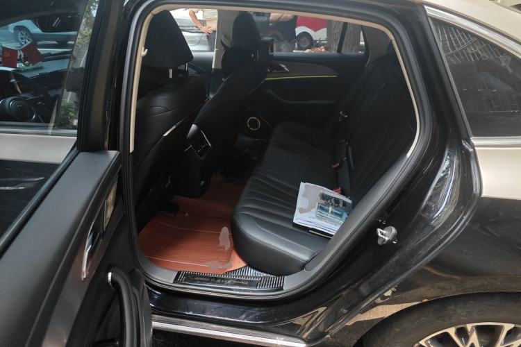 Used Hongqi H5 2024 2.0T Automatic Smart Connect Flagship Edition Left Rear Seat