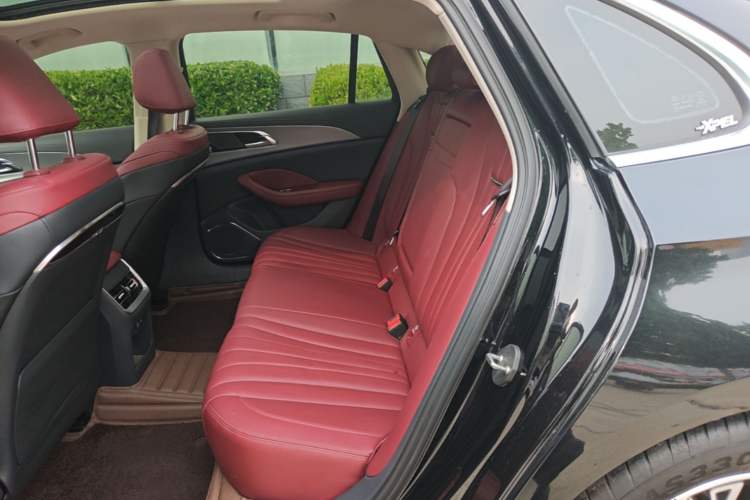 Used Hongqi H5 2024 2.0T Automatic Smart Connect Flagship Edition Left Rear Seat