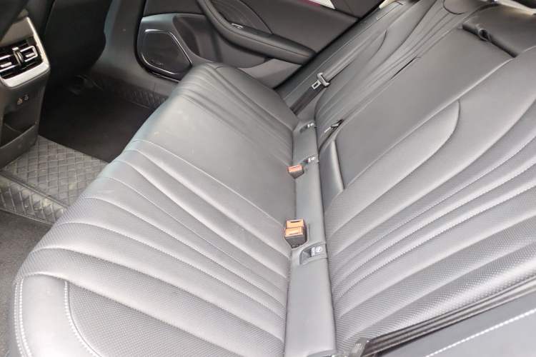 Used Hongqi H5 2024 2.0T Automatic Smart Connect Flagship Edition Left Rear Seat