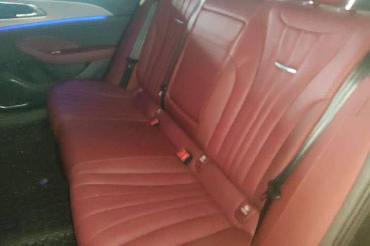 Used Hongqi H5 2024 2.0T Automatic Smart Connect Flagship Edition Left Rear Seat