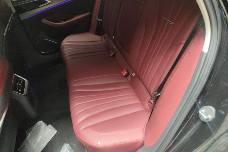 Used Hongqi H5 2024 2.0T Automatic Smart Connect Flagship Edition Left Rear Seat