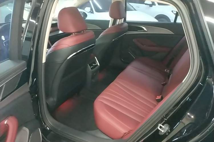 Used Hongqi H5 2024 1.5T DCT Smart Connect Flagship Edition Left Rear Seat