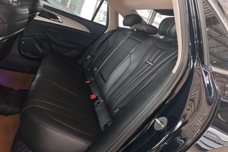 Used Hongqi H5 2024 2.0T Automatic Smart Connect Flagship Edition Left Rear Seat