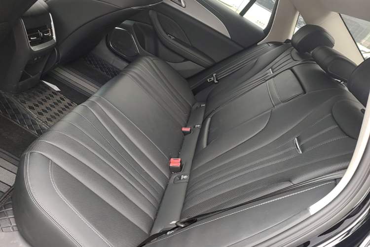 Used Hongqi H5 2024 1.5T DCT Smart Connect Flagship Edition Left Rear Seat