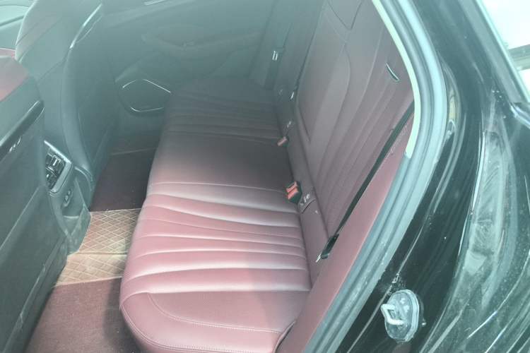 Used Hongqi H5 2024 2.0T Automatic Smart Connect Flagship Edition Left Rear Seat