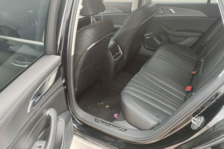 Used Hongqi H5 2024 2.0T Automatic Smart Connect Flagship Edition Left Rear Seat