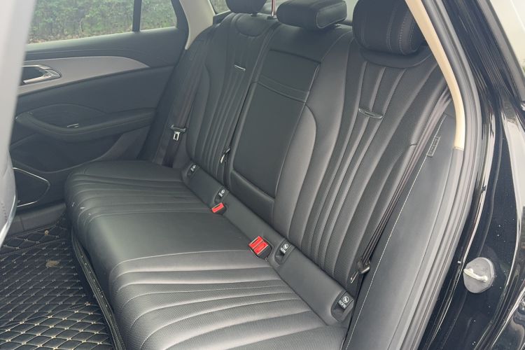 Used Hongqi H5 2024 2.0T Automatic Smart Connect Flagship Edition Left Rear Seat