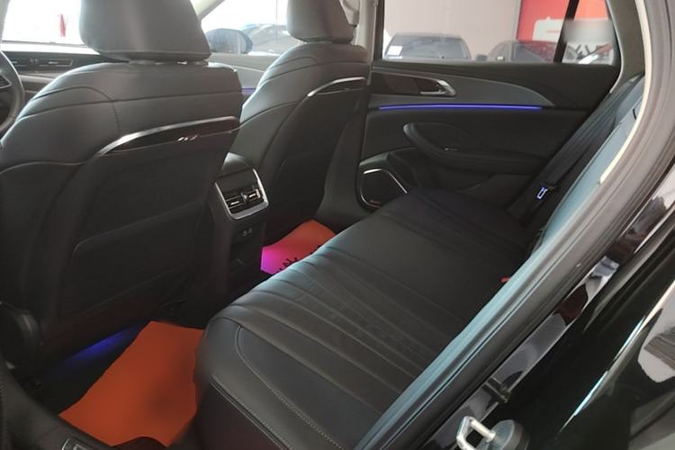 Used Hongqi H5 2024 2.0T Automatic Smart Connect Flagship Edition Left Rear Seat