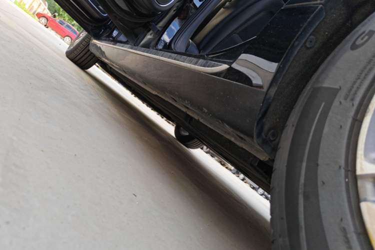 Used Hongqi H5 2024 1.5T DCT Smart Connect Flagship Edition Left Side Sill