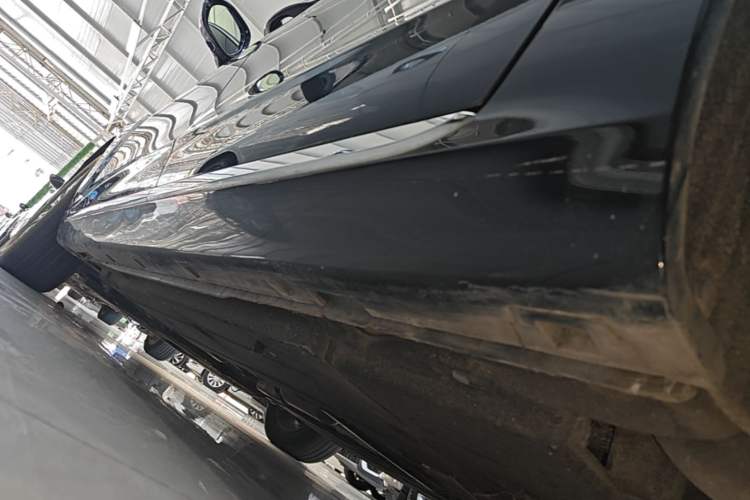 Used Hongqi H5 2024 1.5T DCT Smart Connect Flagship Edition Left Side Sill