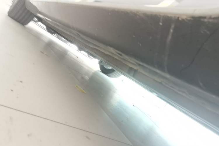 Used Hongqi H5 2024 2.0T Automatic Smart Connect Flagship Edition Left Side Sill