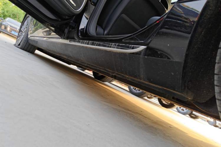 Used Hongqi H5 2024 1.5T DCT Smart Connect Flagship Edition Left Side Sill
