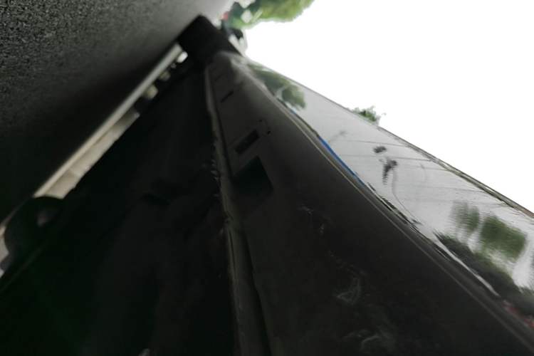 Used Hongqi H5 2024 2.0T Automatic Smart Connect Flagship Edition Left Side Sill