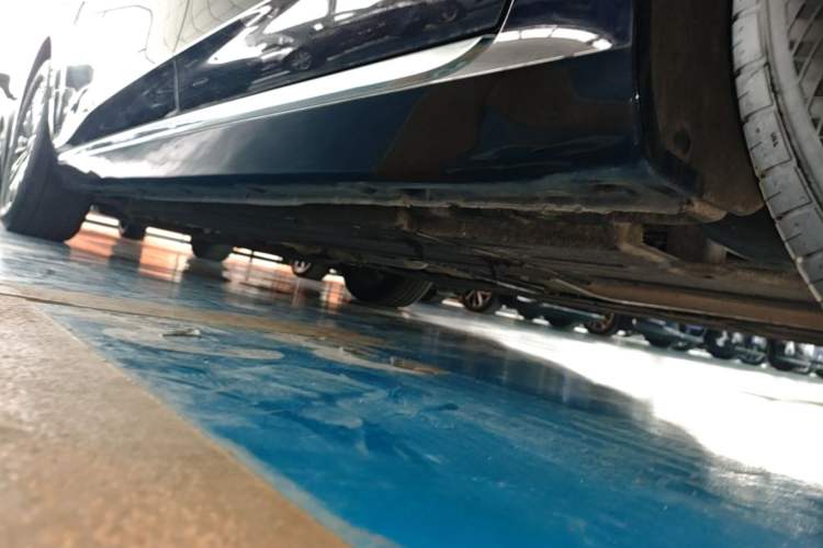 Used Hongqi H5 2024 1.5T DCT Smart Connect Flagship Edition Left Side Sill