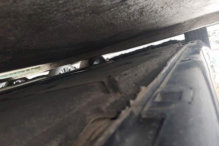 Used Hongqi H5 2024 1.5T DCT Smart Connect Flagship Edition Left Side Sill