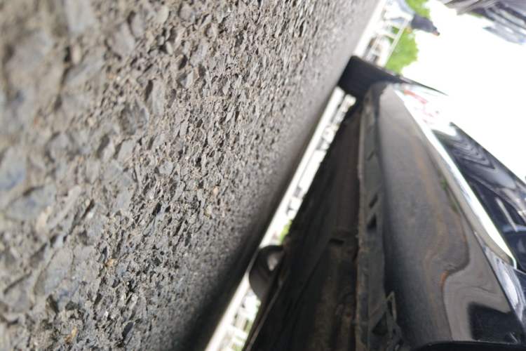 Used Hongqi H5 2024 2.0T Automatic Smart Connect Flagship Edition Left Side Sill