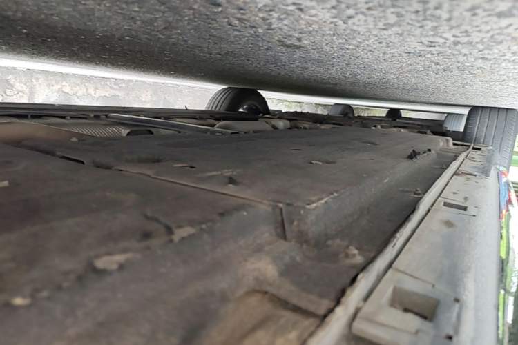 Used Hongqi H5 2024 1.5T DCT Smart Connect Flagship Edition Left Side Sill
