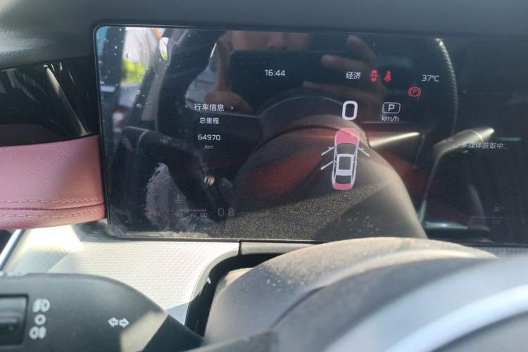Used Hongqi H5 2024 2.0T Automatic Smart Connect Flagship Edition Odometer Close Up