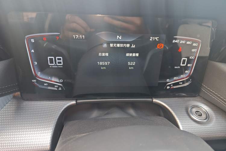 Used Hongqi H5 2024 1.5T DCT Smart Connect Flagship Edition Odometer Close Up