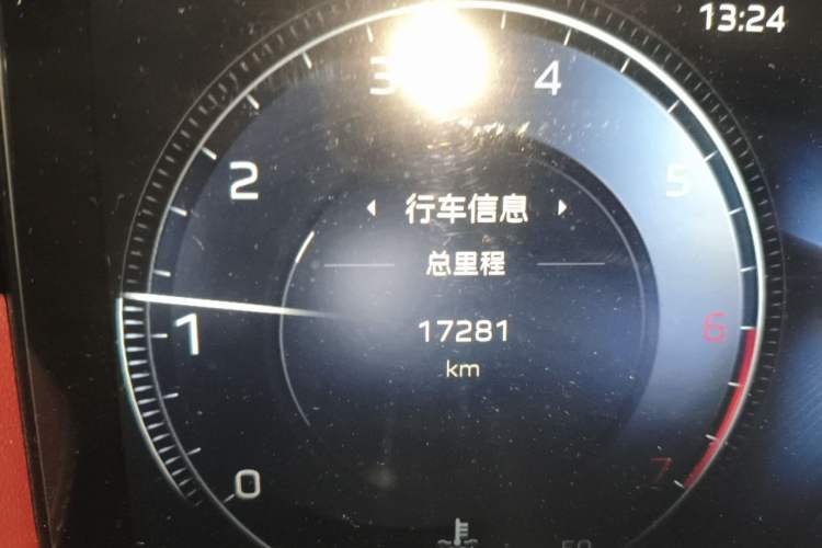 Used Hongqi H5 2024 2.0T Automatic Smart Connect Flagship Edition Odometer Close Up