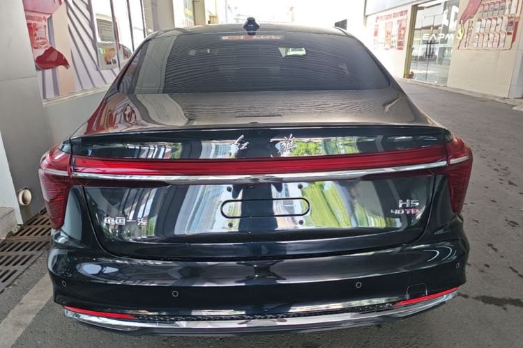 Used Hongqi H5 2024 2.0T Automatic Smart Connect Flagship Edition Rear