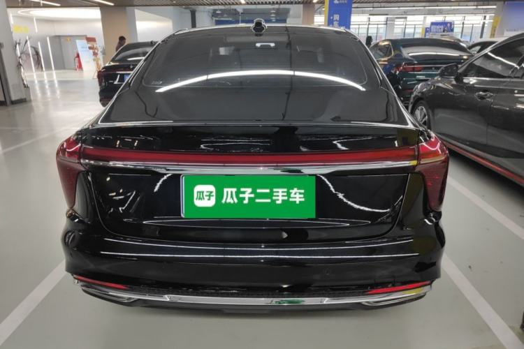 Used Hongqi H5 2024 2.0T Automatic Smart Connect Flagship Edition Rear
