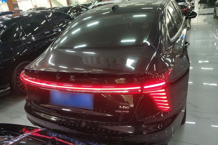 Used Hongqi H5 2024 2.0T Automatic Smart Connect Flagship Edition Rear