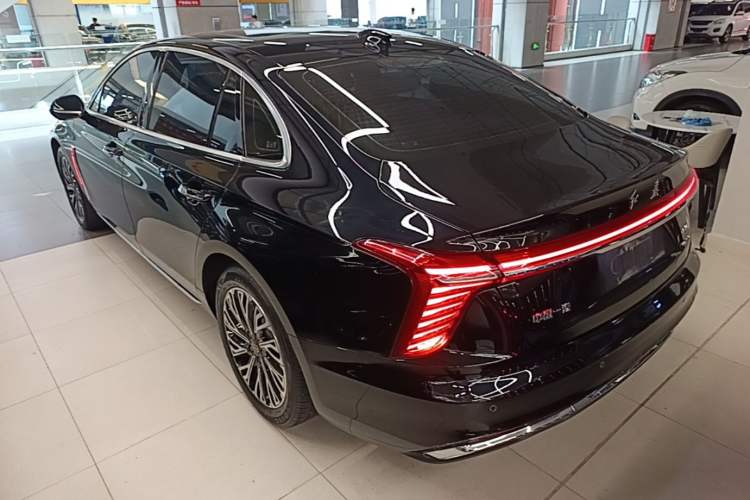 Used Hongqi H5 2024 2.0T Automatic Smart Connect Flagship Edition Rear Left 45 Deg