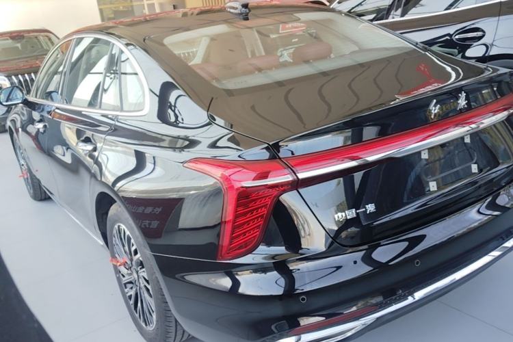 Used Hongqi H5 2024 2.0T Automatic Smart Connect Flagship Edition Rear Left 45 Deg