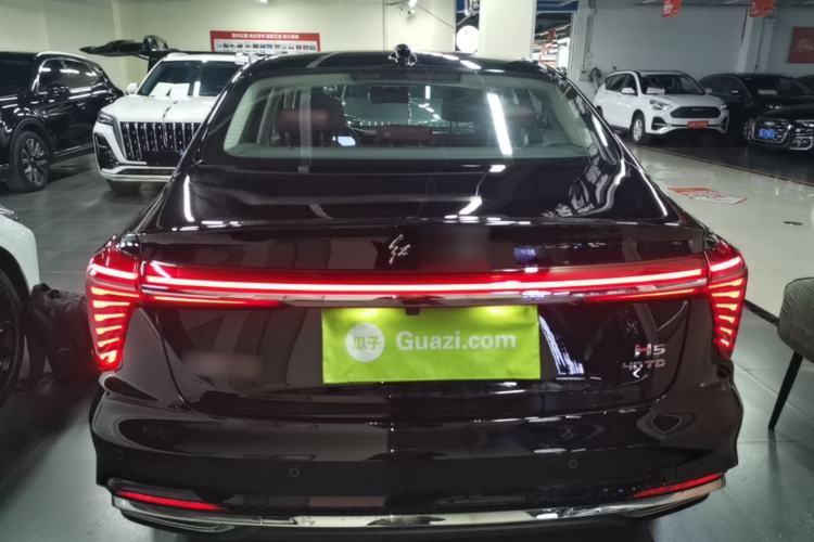 Used Hongqi H5 2024 2.0T Automatic Smart Connect Flagship Edition Rear
