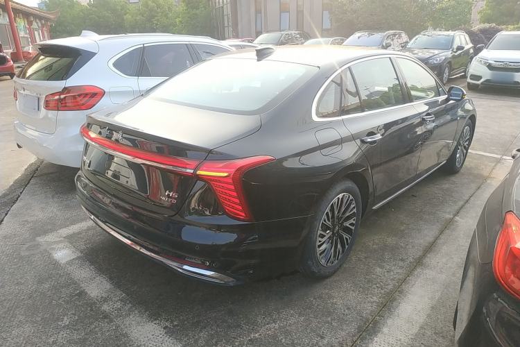 Used Hongqi H5 2024 2.0T Automatic Smart Connect Flagship Edition Rear Right 45 Deg