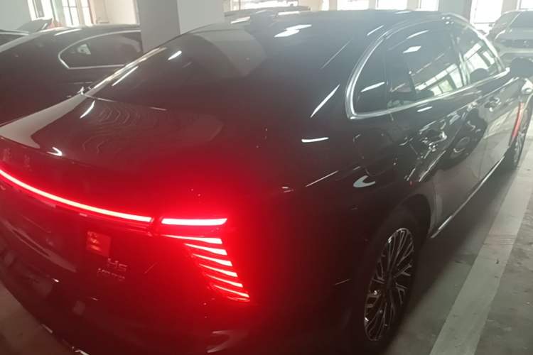 Used Hongqi H5 2024 2.0T Automatic Smart Connect Flagship Edition Rear Right 45 Deg