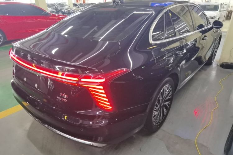 Used Hongqi H5 2024 2.0T Automatic Smart Connect Flagship Edition Rear Right 45 Deg