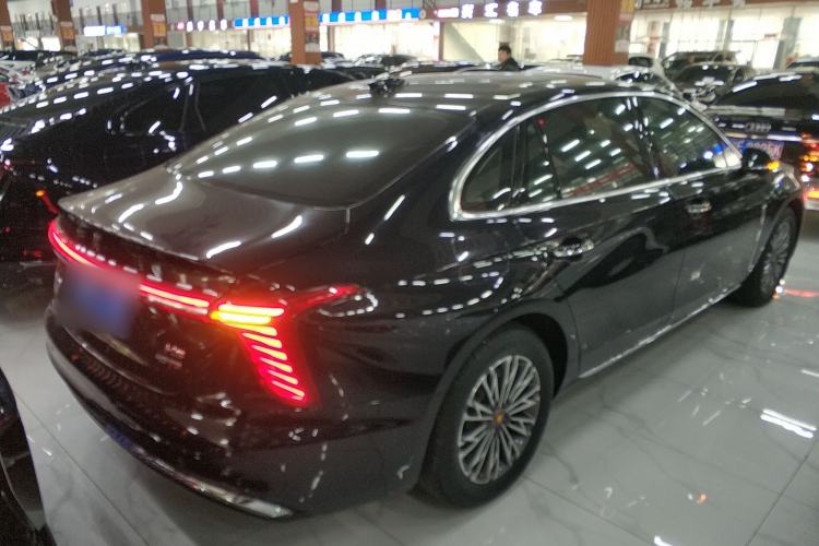 Used Hongqi H5 2024 2.0T Automatic Smart Connect Flagship Edition Rear Right 45 Deg